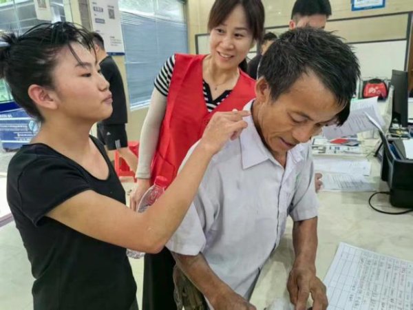 驰盈优配 智力障碍少女不知家在何处，湖南老乡刷抖音促团圆：妈妈也曾走失，巧遇同一批志愿者